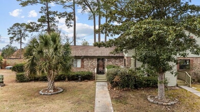 Building Photo - 305 Resort Dr