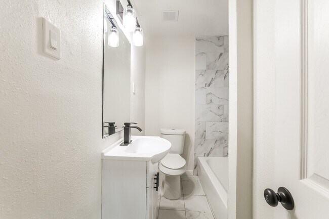 Foto del edificio - 502 N Jones St