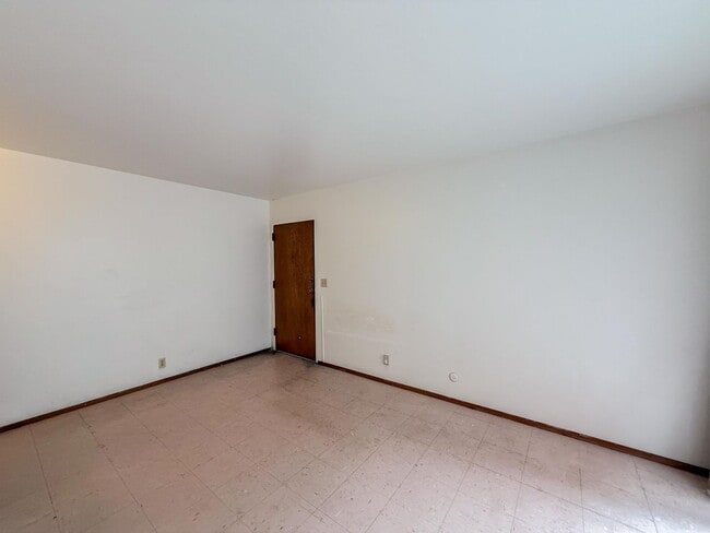 Building Photo - 725 Harrison St