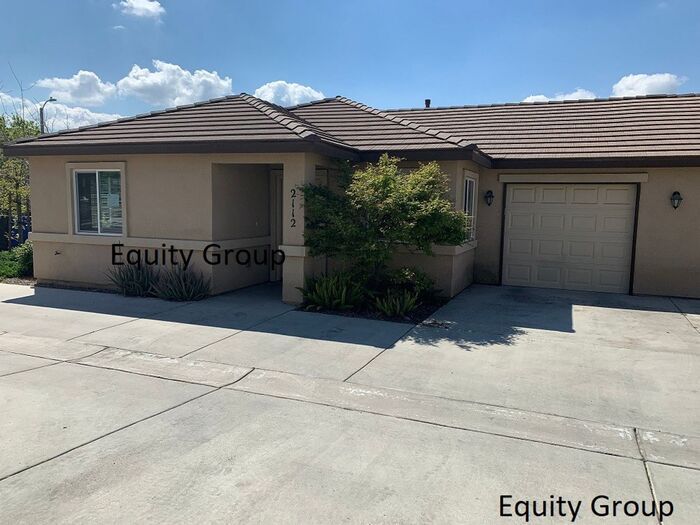Foto principal - 2 Bed, 2 Bath condo available in NW Visalia!
