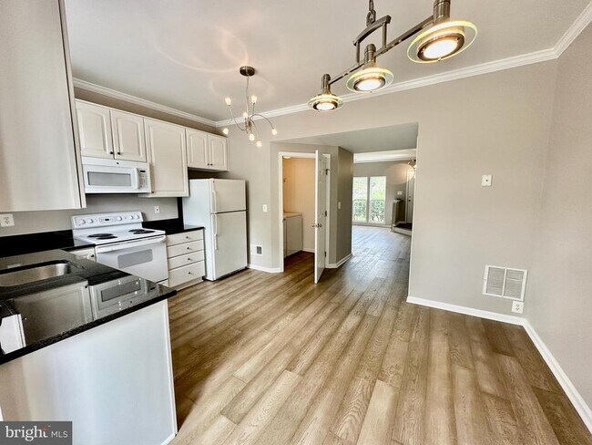 Foto del edificio - 44203 Litchfield Terrace