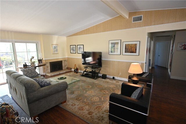 Foto del edificio - 28132 Via Chocano