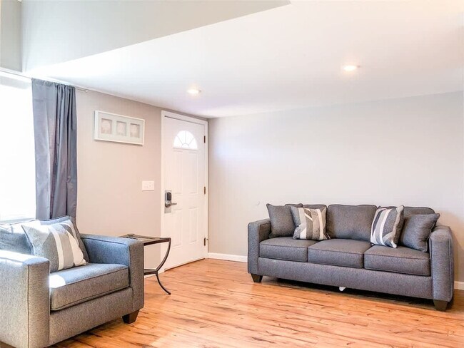 Foto del edificio - 5218 Beach Dr