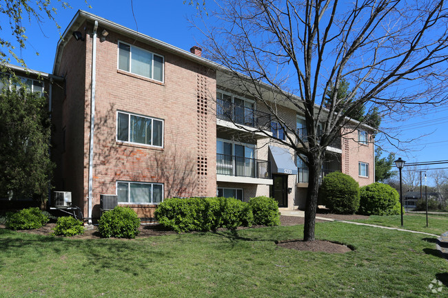 Building Photo - Hillside Heights