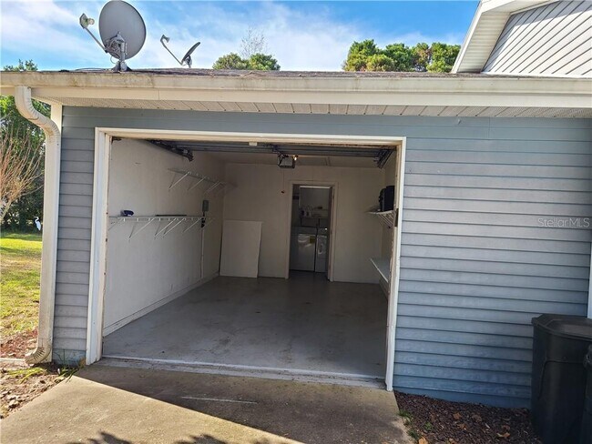 Building Photo - 11412 SW 84th Court Rd