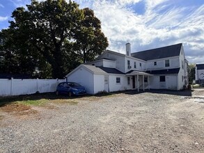 Building Photo - 146 Village St