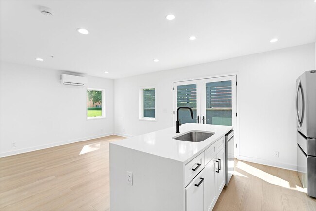Foto del edificio - 1411 Chesapeake St