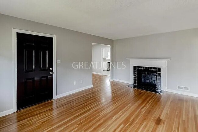 Foto del edificio - 855 78th St S