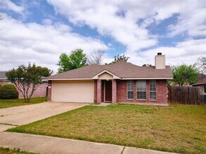 Building Photo - 2421 Wisteria Way