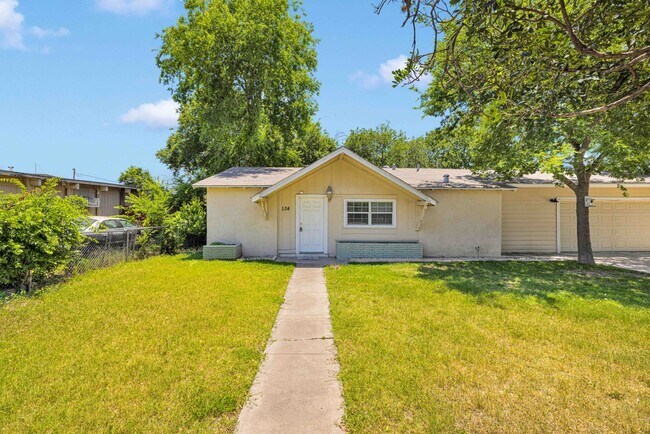 Foto del edificio - Beautiful Home near Lackland AFB!