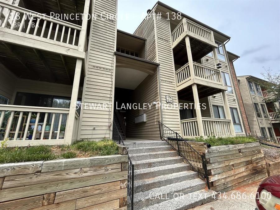 Primary Photo - 18 W Princeton Cir Cir
