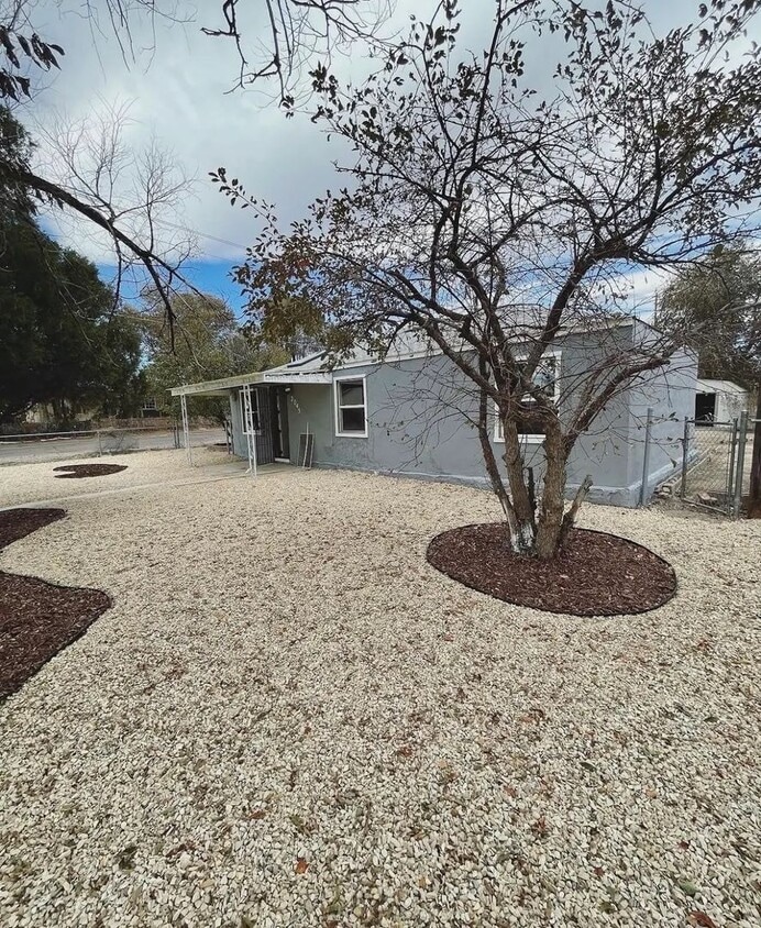 Primary Photo - Charming 3 Bed, 1 Bath Home in Pubelo | $1700
