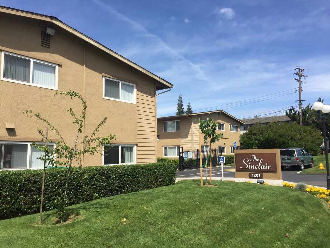 The Sinclair Apartments Sacramento, CA