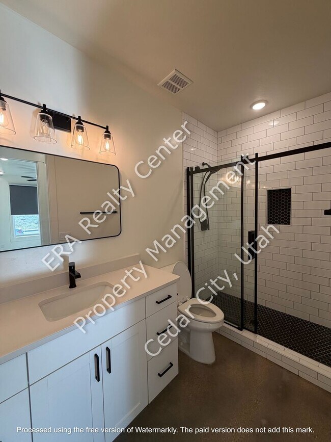 Foto del edificio - Newer Construction - 4 bedroom- 2 bath Single Family Home