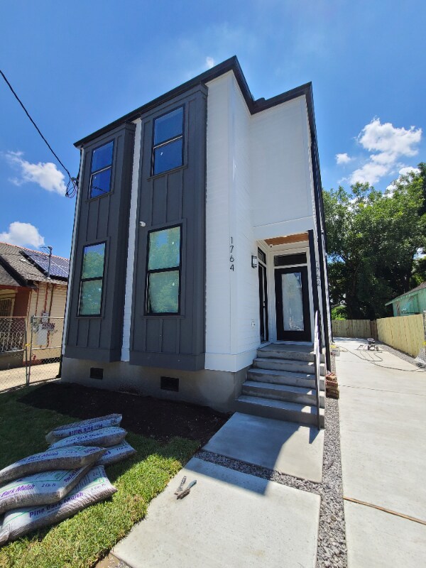 1762 Duels St, New Orleans, LA 70119 Apartment for Rent in New