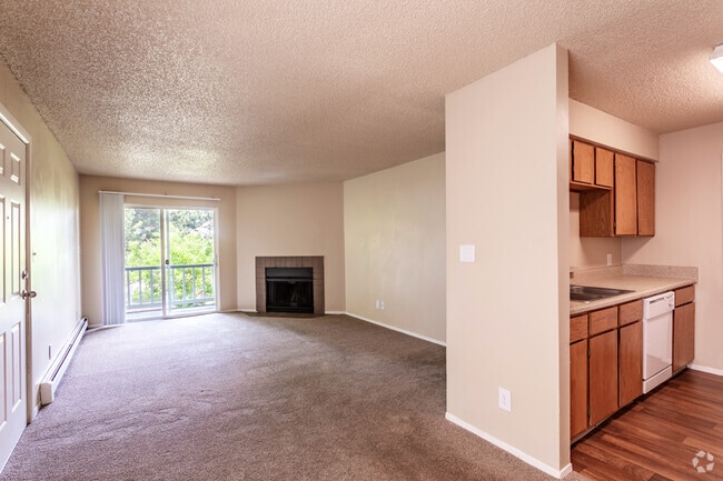 2BR, 2BA - 910 SF - EPERNAY APARTMENTS