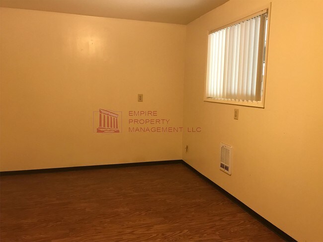 Building Photo - 1275-1275 Acorn Park St
