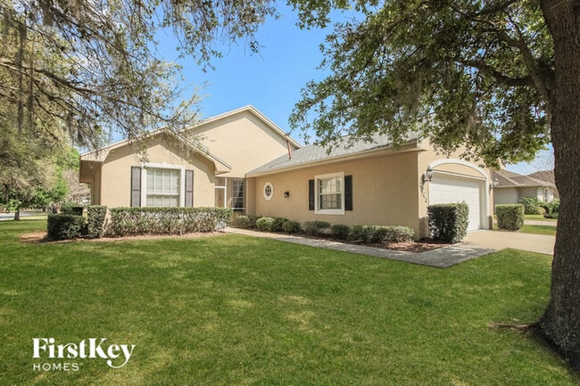 Foto del edificio - 3300 Oak Hill Pl