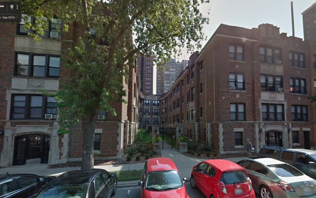 Building Photo - 5519 S Everett Ave