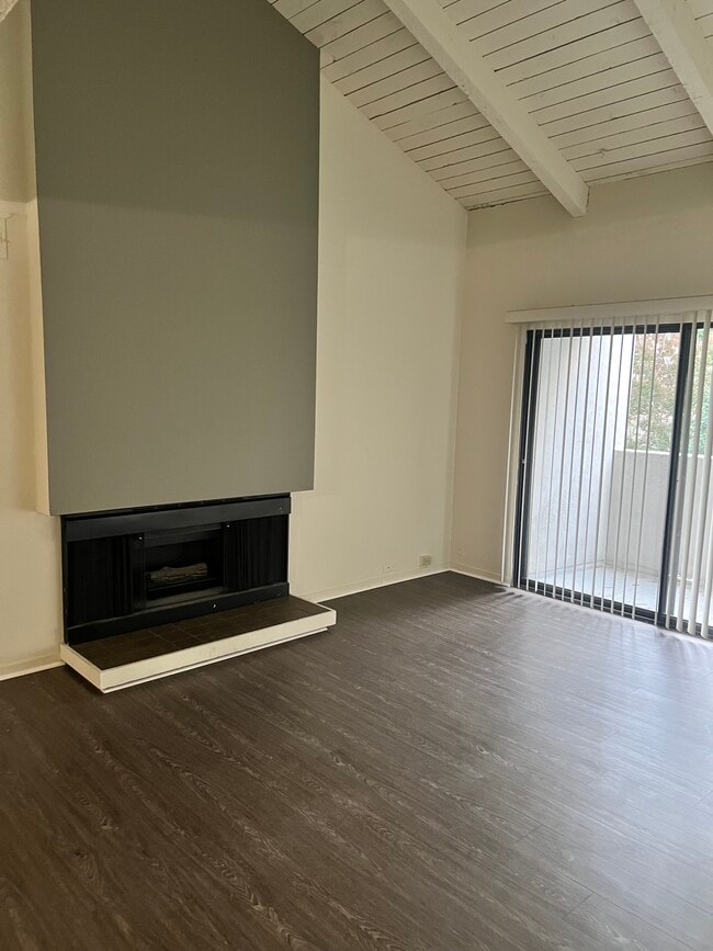 Building Photo - Governor's Square Apartments