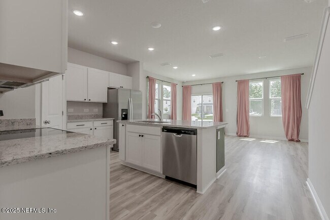 Foto del edificio - 14438 Macadamia Ln