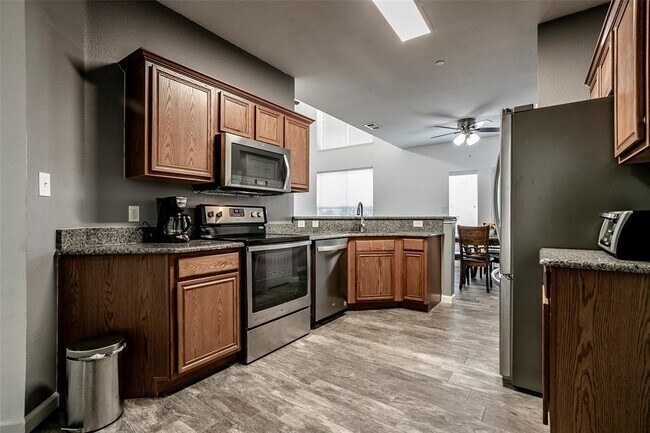 Building Photo - 9813 Rockwall Rd