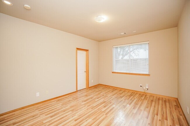 Foto del edificio - 228 Willard St