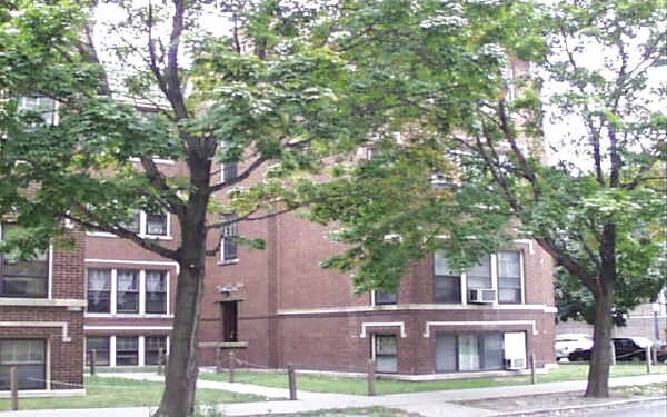 Building Photo - 4501 N Kimball Ave