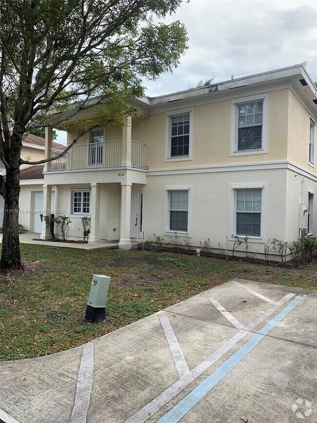 Elmwood Estates Apartments under 2,976 West Palm Beach, FL 5 Rentals