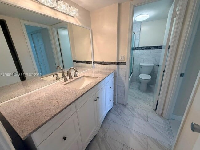 Building Photo - 9440 Poinciana Pl