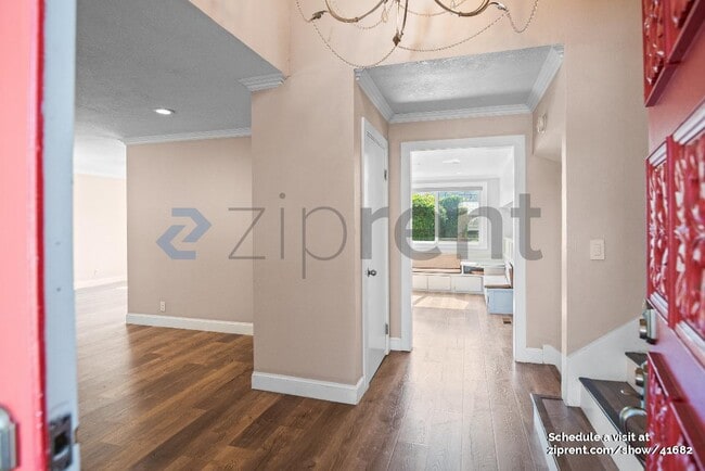 Building Photo - 10061 El Dorado Dr