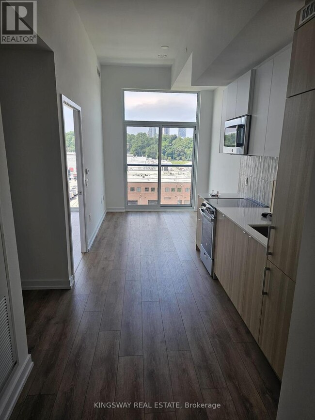 Photo du bâtiment - 500-500 Dupont St