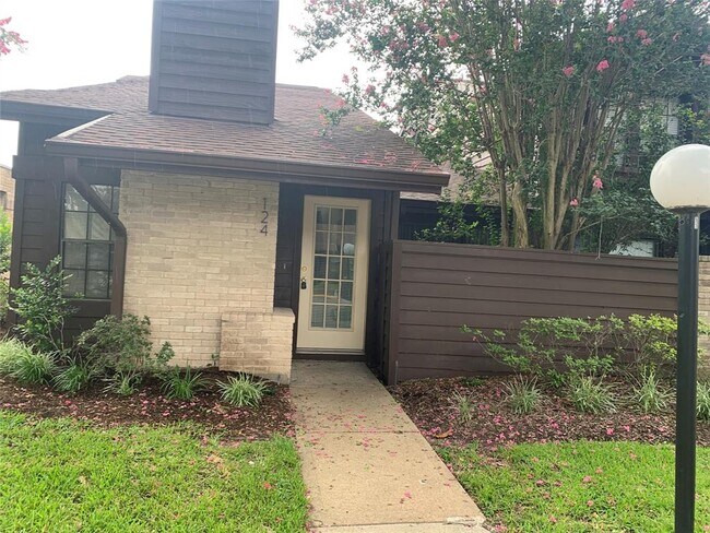 Foto del edificio - 2611 Grants Lake Blvd