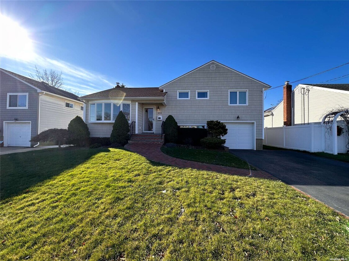 890 Durham Rd, East Meadow, NY 11554 House for Rent in East Meadow
