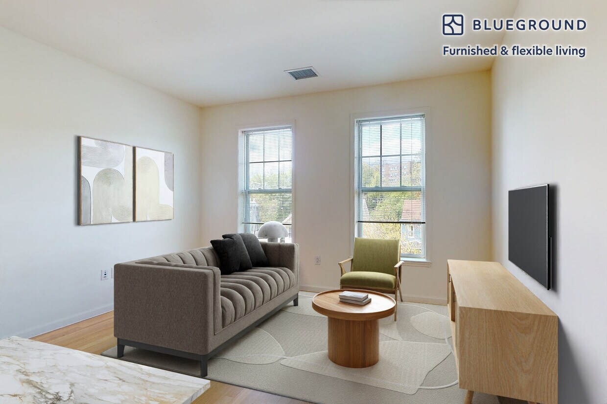 Foto principal - 27 Barker Ave