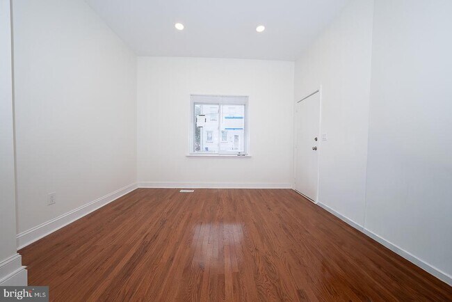 Building Photo - 168 Kalos St