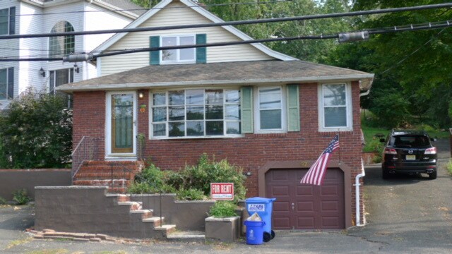 Primary Photo - 97 Mountain Blvd