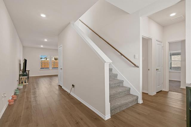 Foto del edificio - 3329 Watterson Wy