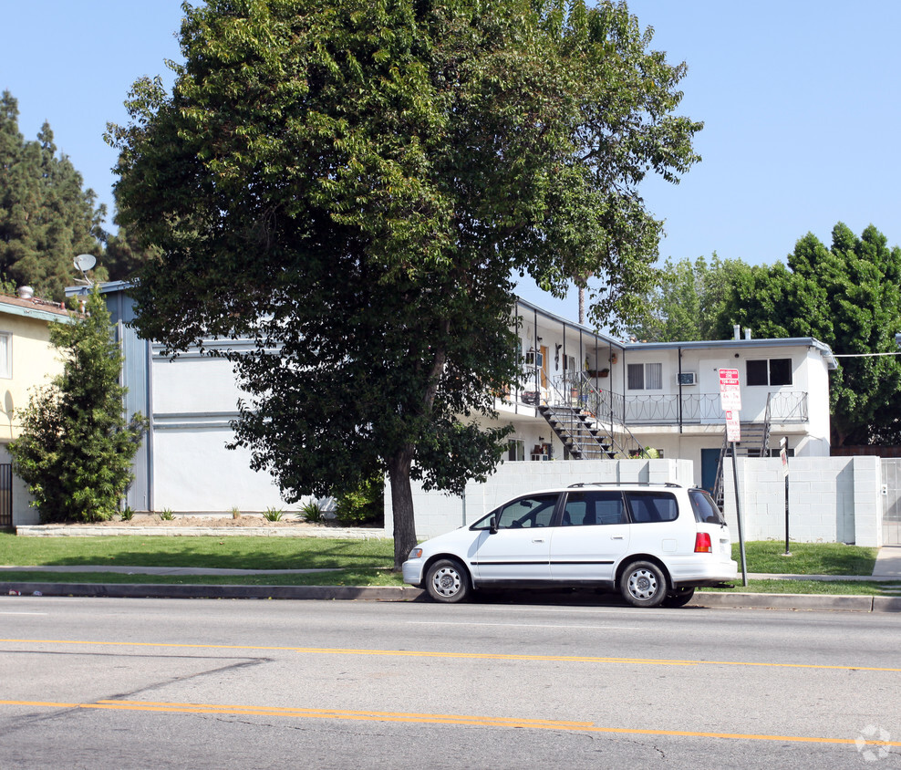 Primary Photo - 18151 Roscoe Blvd