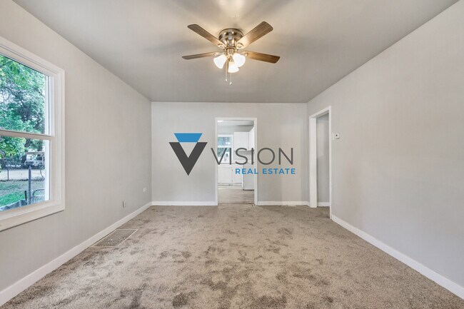 Building Photo - 265 7th St