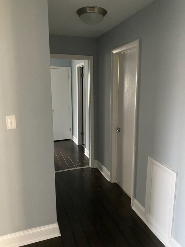 Primary Photo - 700 N Franklin Blvd, Unit 303
