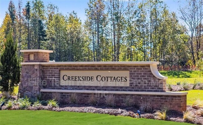 Foto del edificio - 1615 Cannonball Ln