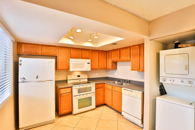 Building Photo - 2846 N 46th Ave