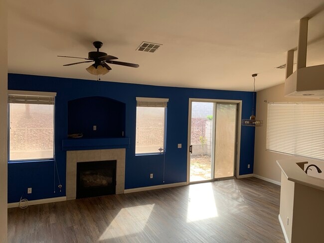 Foto del edificio - 1205 Simms Ave