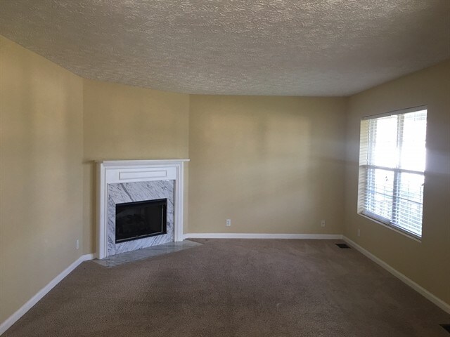 Foto del edificio - 2316 Hayward Ln