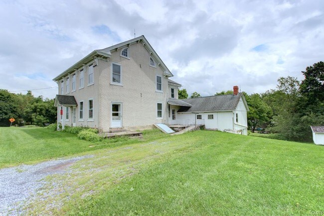 Building Photo - 6835 Saegersville Rd