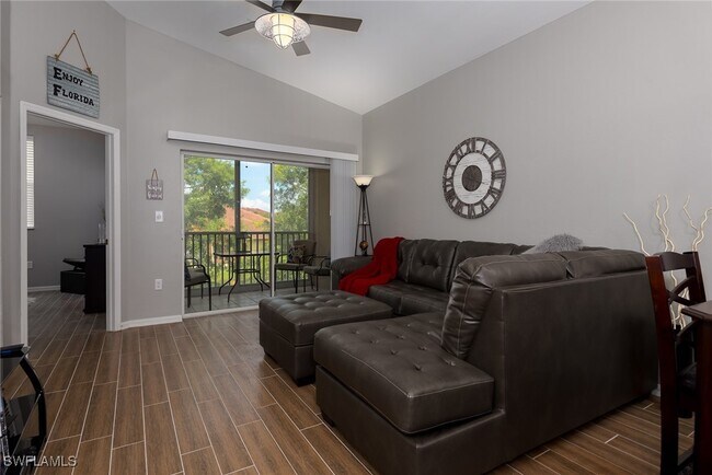 Foto del edificio - 15430 Bellamar Cir