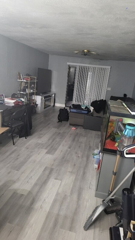Foto del edificio - 5633 Struthers Ct