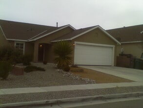 Building Photo - 2220 Mayapan Rd SE