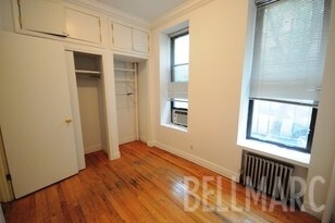 Building Photo - 213 Water St